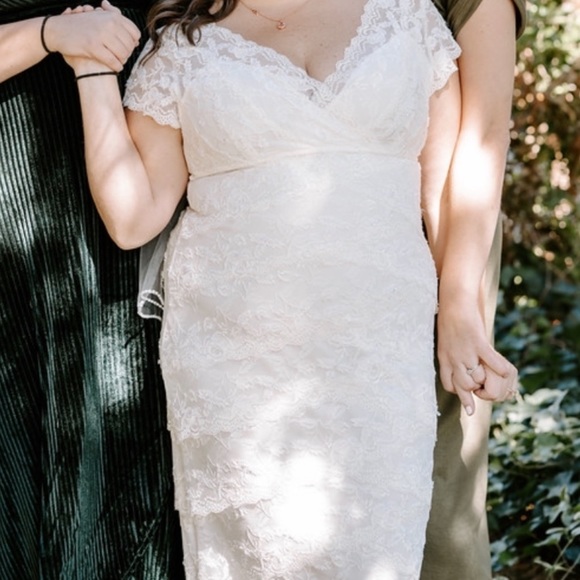 Wedding Dress - Picture 6 of 7